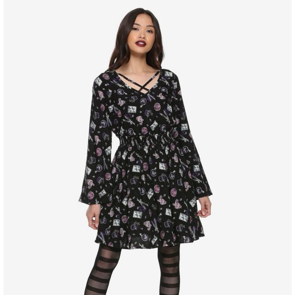 SOLD Mercari NWT Harry Potter Weasleys’ Wizarding Wheezes Dress Size XL